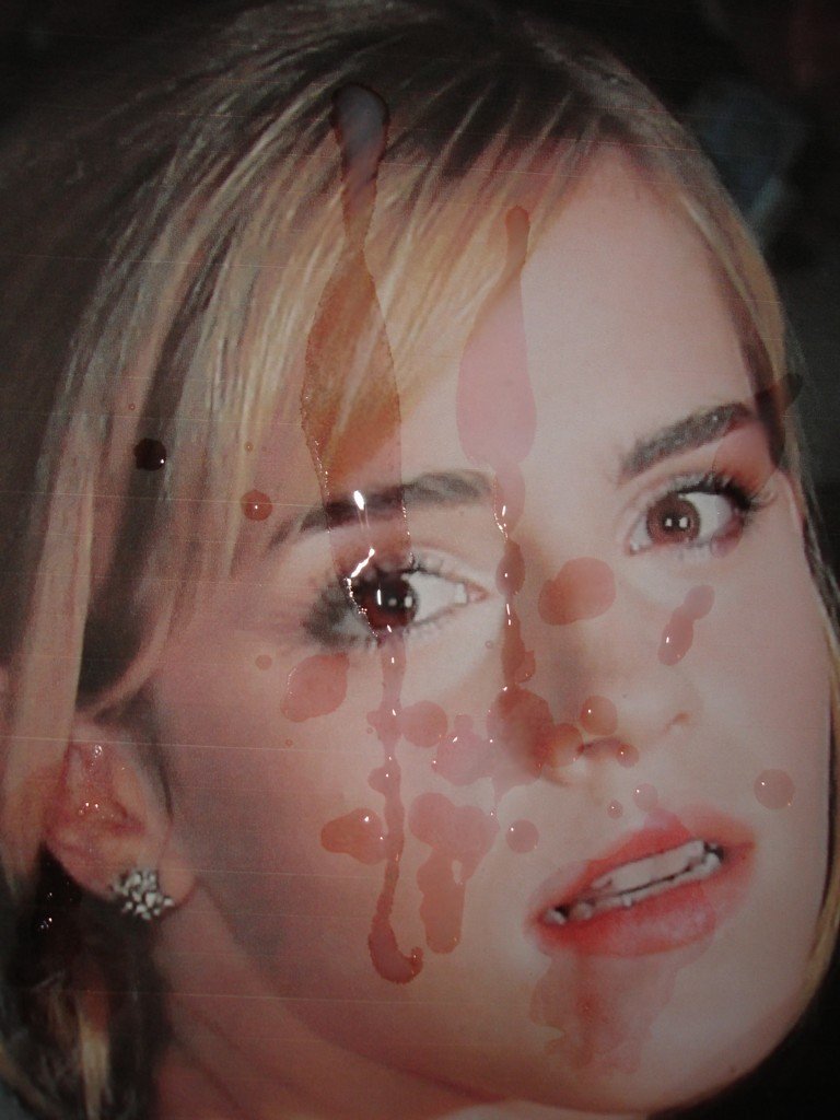 by8jlh5o Emma Watson 08.jpg